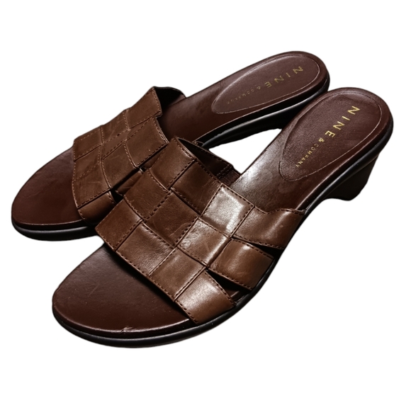 Nine & Co. Shoes - NINE & COMPANY WOMEN'S SIZE 6.5 BROWN SLIDES.